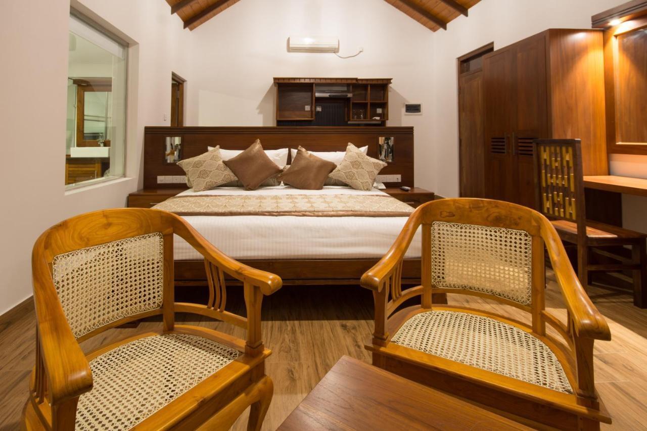 Okwin Resort Kandy Esterno foto