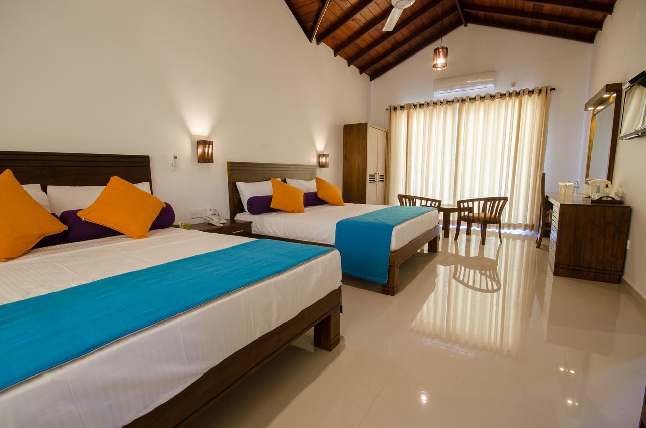 Okwin Resort Kandy Esterno foto